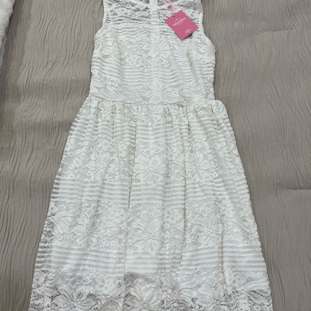 Elegant White Lace Dress